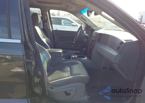 2005 Jeep Grand Cherokee Limited from USA, damaged, VIN 1J4HR58215C617497